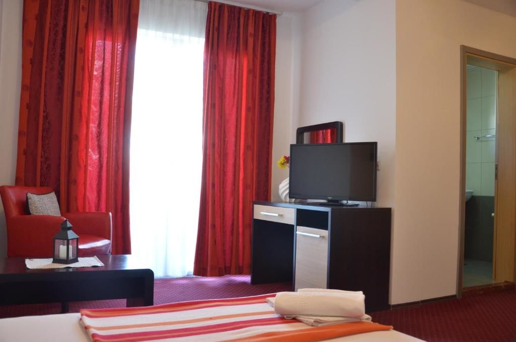 Отель Hotel Salute Budva Будва